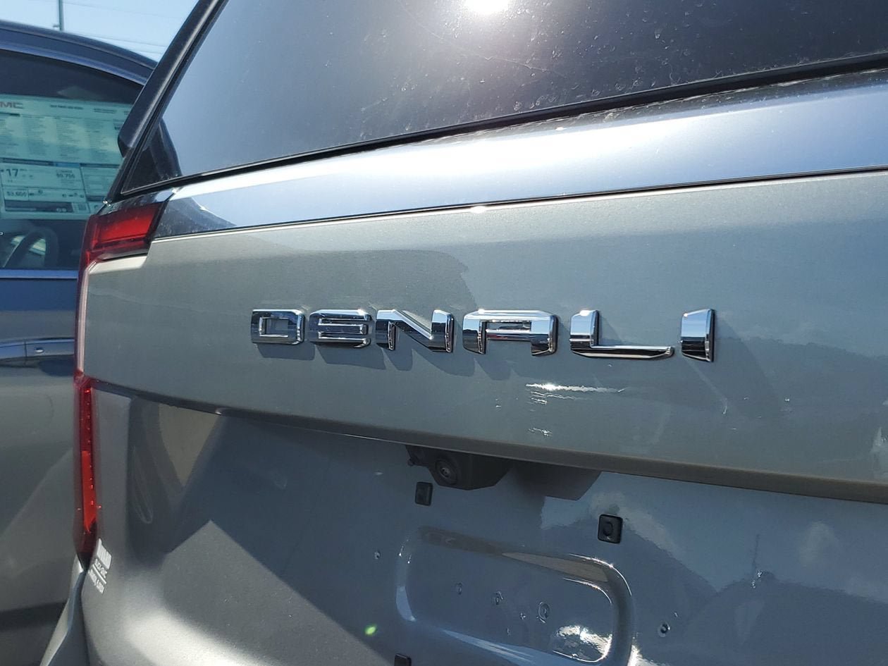 New 2026 GMC Yukon XL Denali RWD image 9