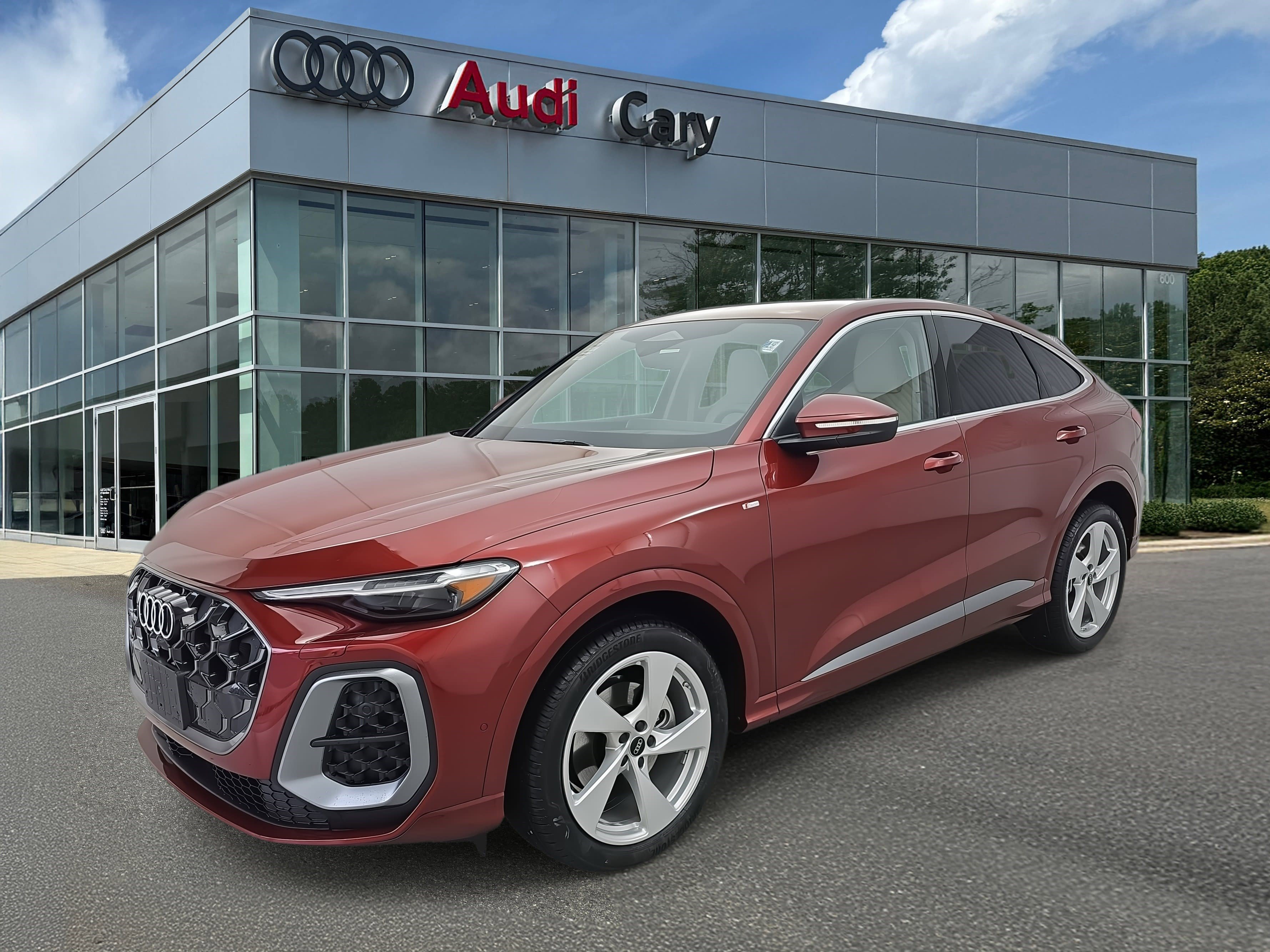 New 2025 Audi Q5 Prestige