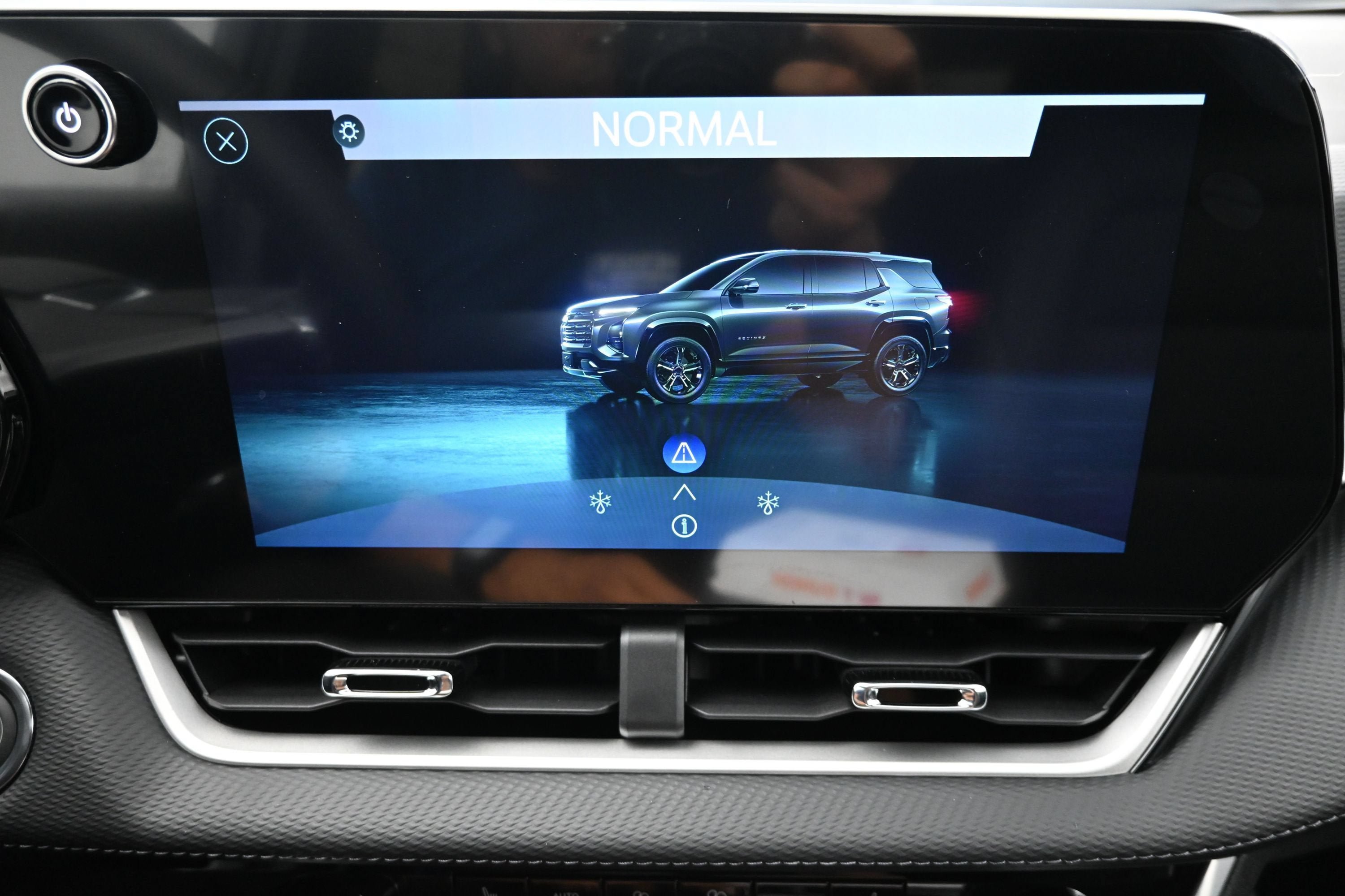 New 2027 Chevrolet Equinox LT w/ Convenience Package II FWD image 23