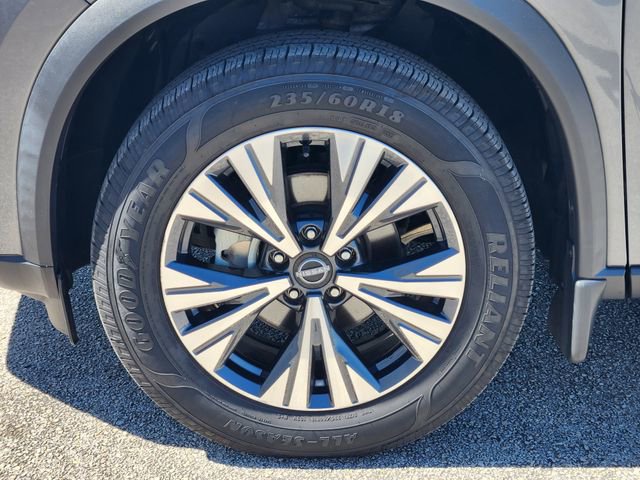 Used 2022 Nissan Rogue SV w/ SV Premium Package image 7