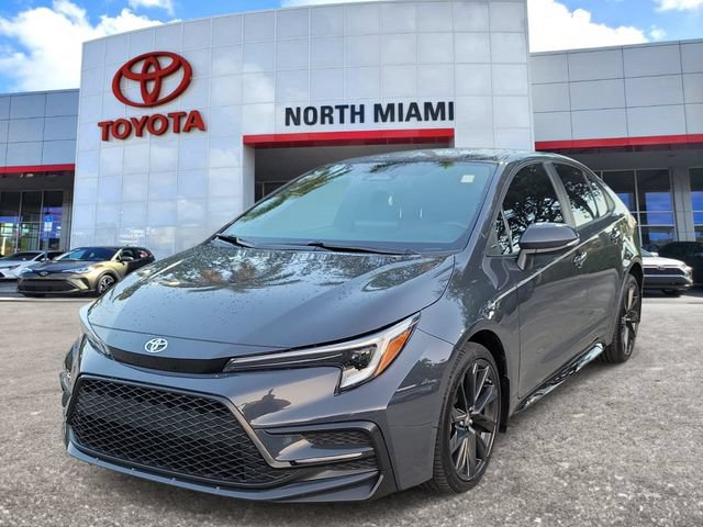 Used 2024 Toyota Corolla SE FWD image 2