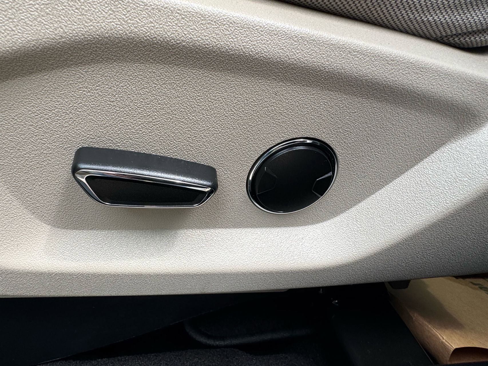 Used 2018 Ford Explorer 4WD image 25