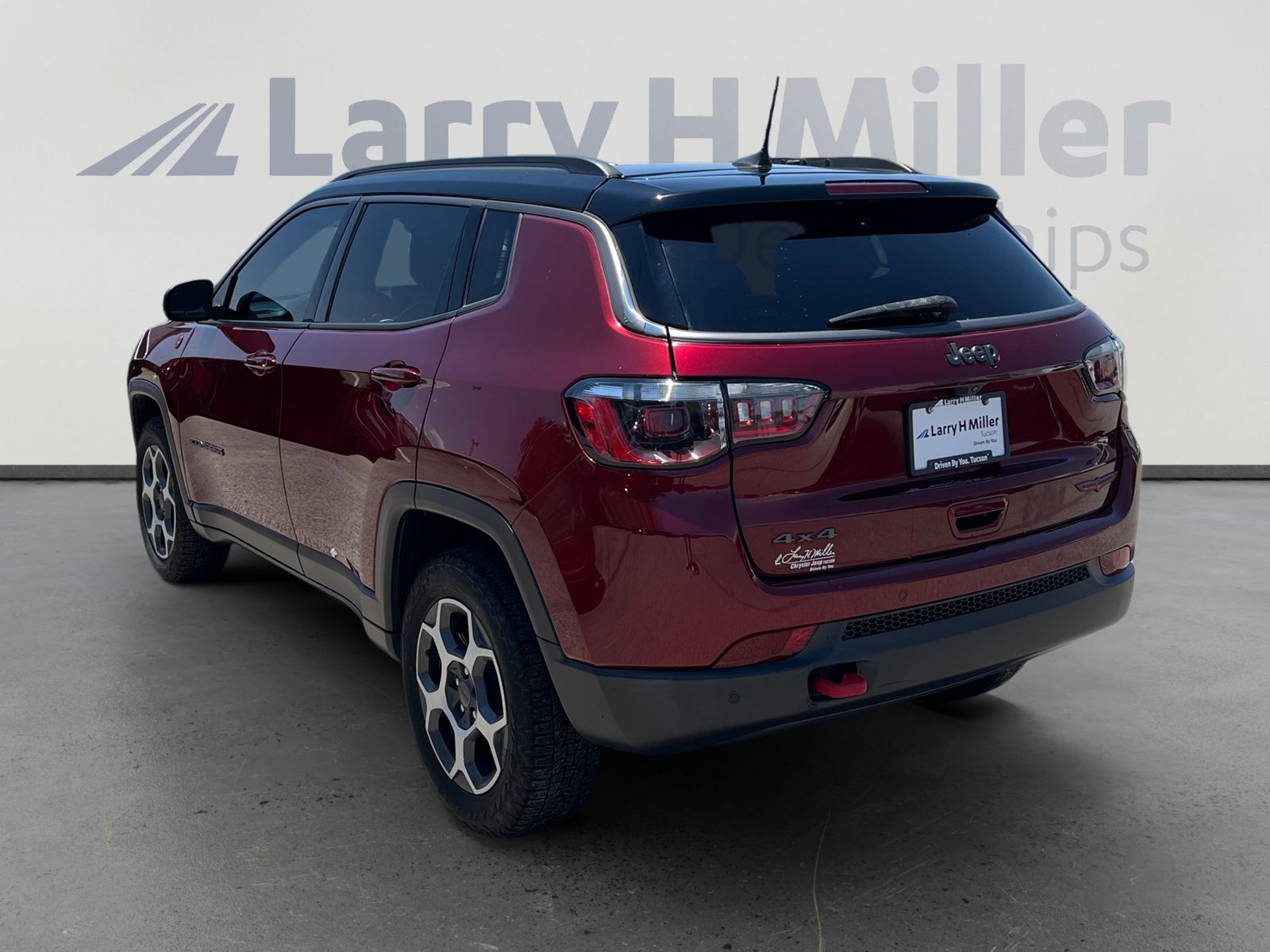Certified 2022 Jeep Compass Trailhawk w/ Sun and Sound Group AWD/4WD image 3