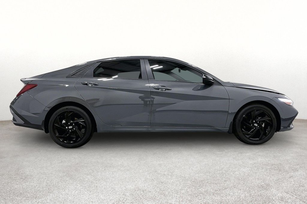 New 2026 Hyundai Elantra SEL Sport FWD image 8