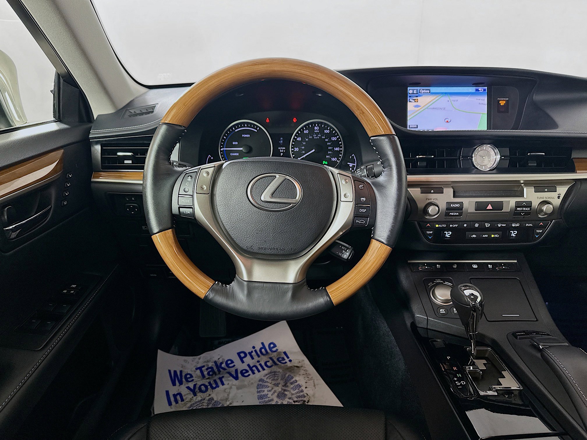 Used 2015 Lexus ES 300h w/ Navigation System Package FWD image 23