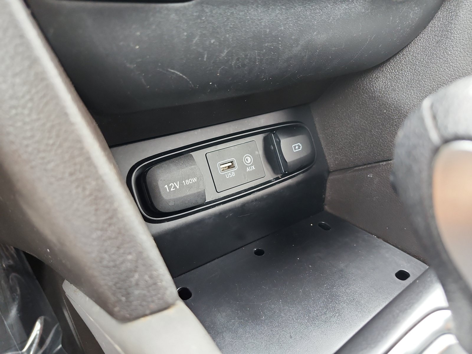 Used 2020 Hyundai Santa Fe SE AWD/4WD image 20