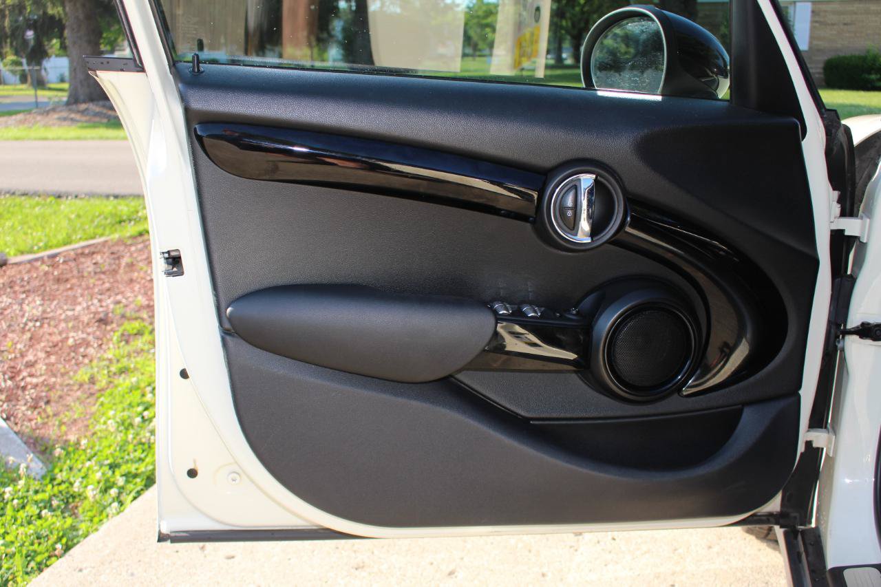 Used 2019 MINI Cooper S w/ Storage Package FWD image 11