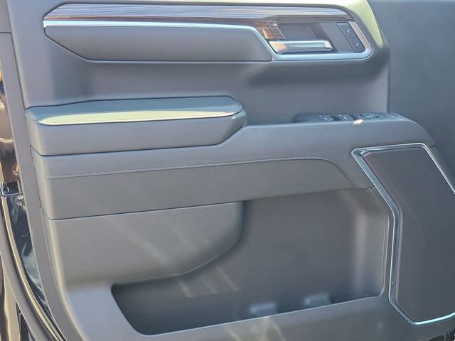 Used 2024 Chevrolet Silverado 1500 LT AWD/4WD image 16