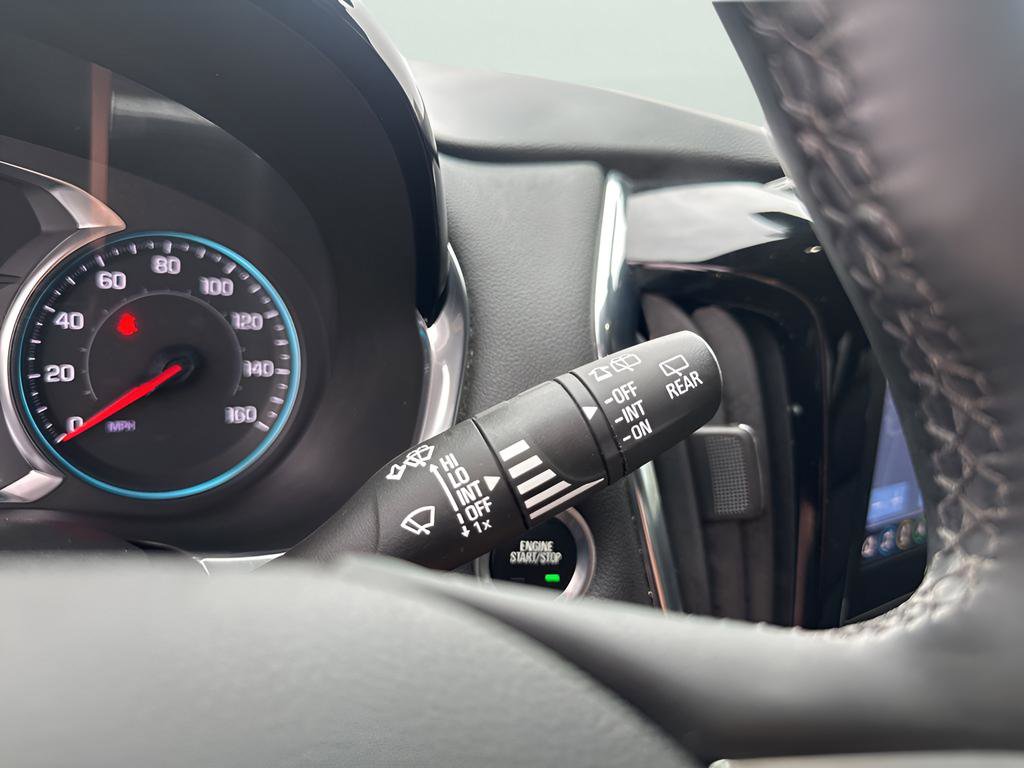 Used 2023 Chevrolet Traverse RS image 31