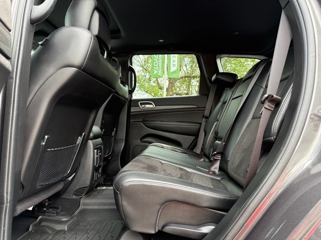 Used 2021 Jeep Grand Cherokee Laredo AWD/4WD image 16