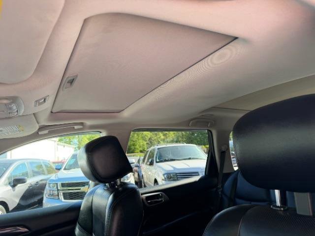 Used 2016 Nissan Pathfinder Platinum w/ Family Entertainment Package AWD/4WD image 30