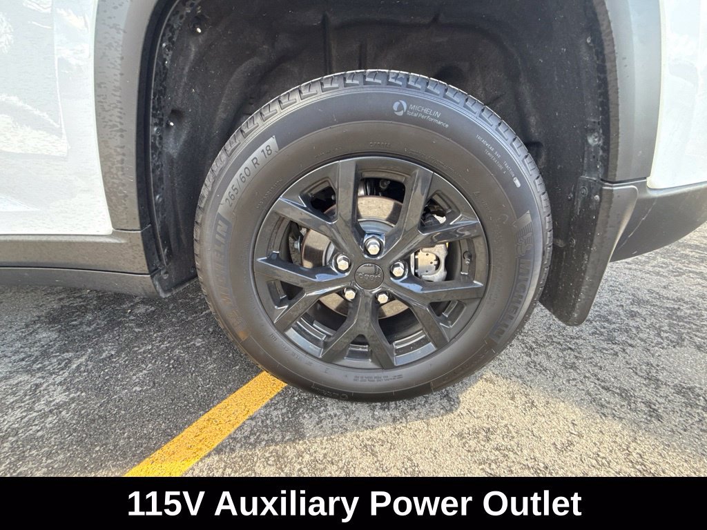 Used 2026 Jeep Grand Cherokee Altitude AWD/4WD image 37