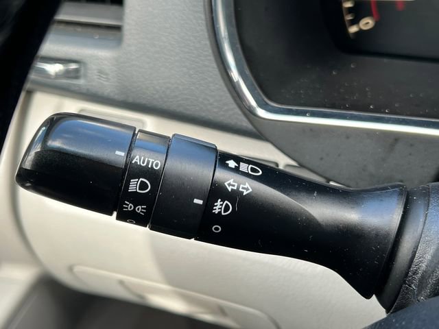 Used 2013 Toyota Highlander Limited image 21