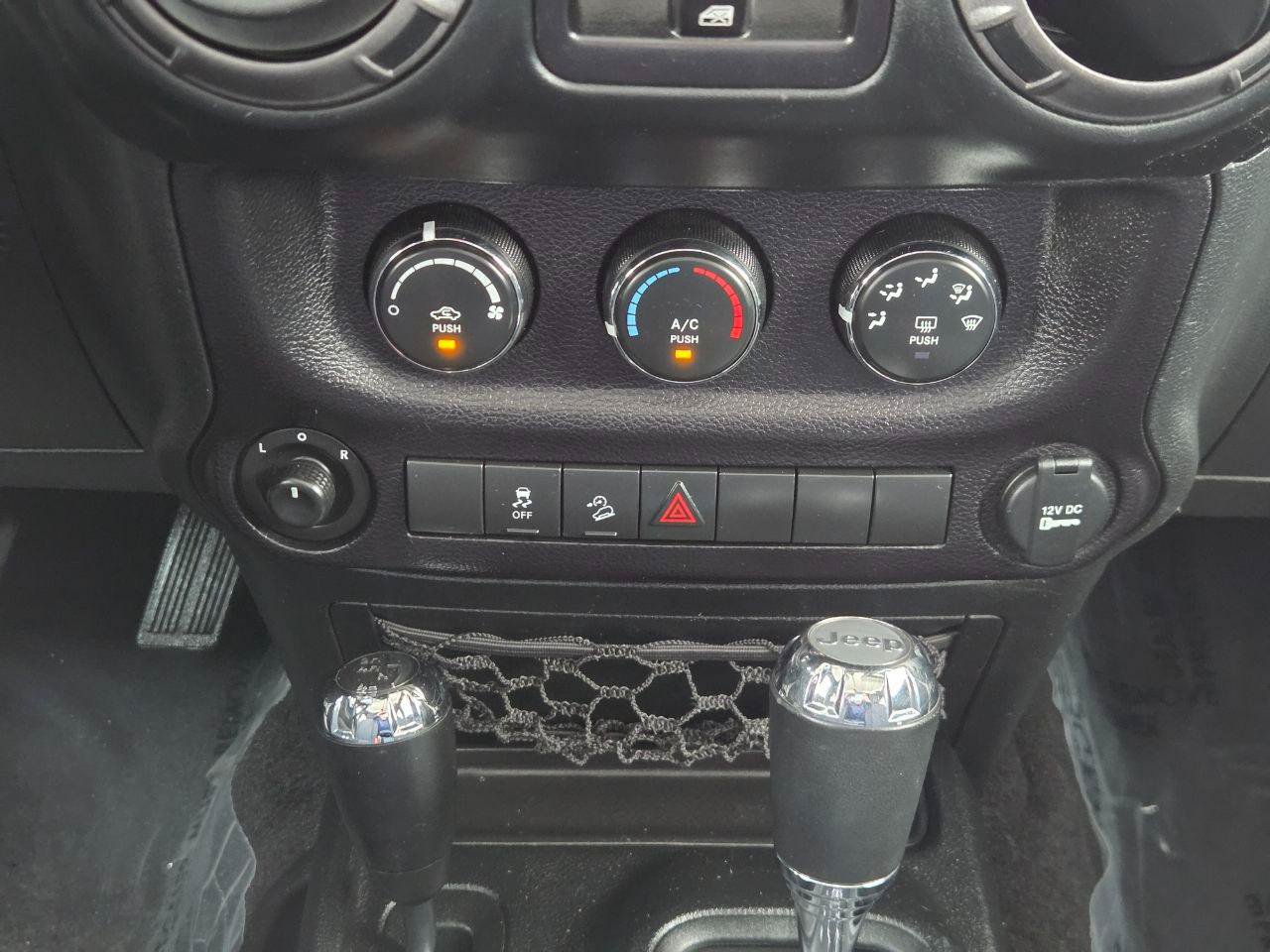 Used 2018 Jeep Wrangler Unlimited Sport S AWD/4WD image 22