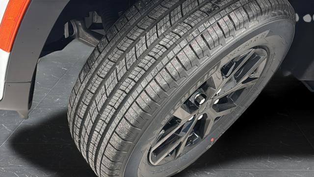 New 2026 Jeep Grand Cherokee Altitude AWD/4WD image 35