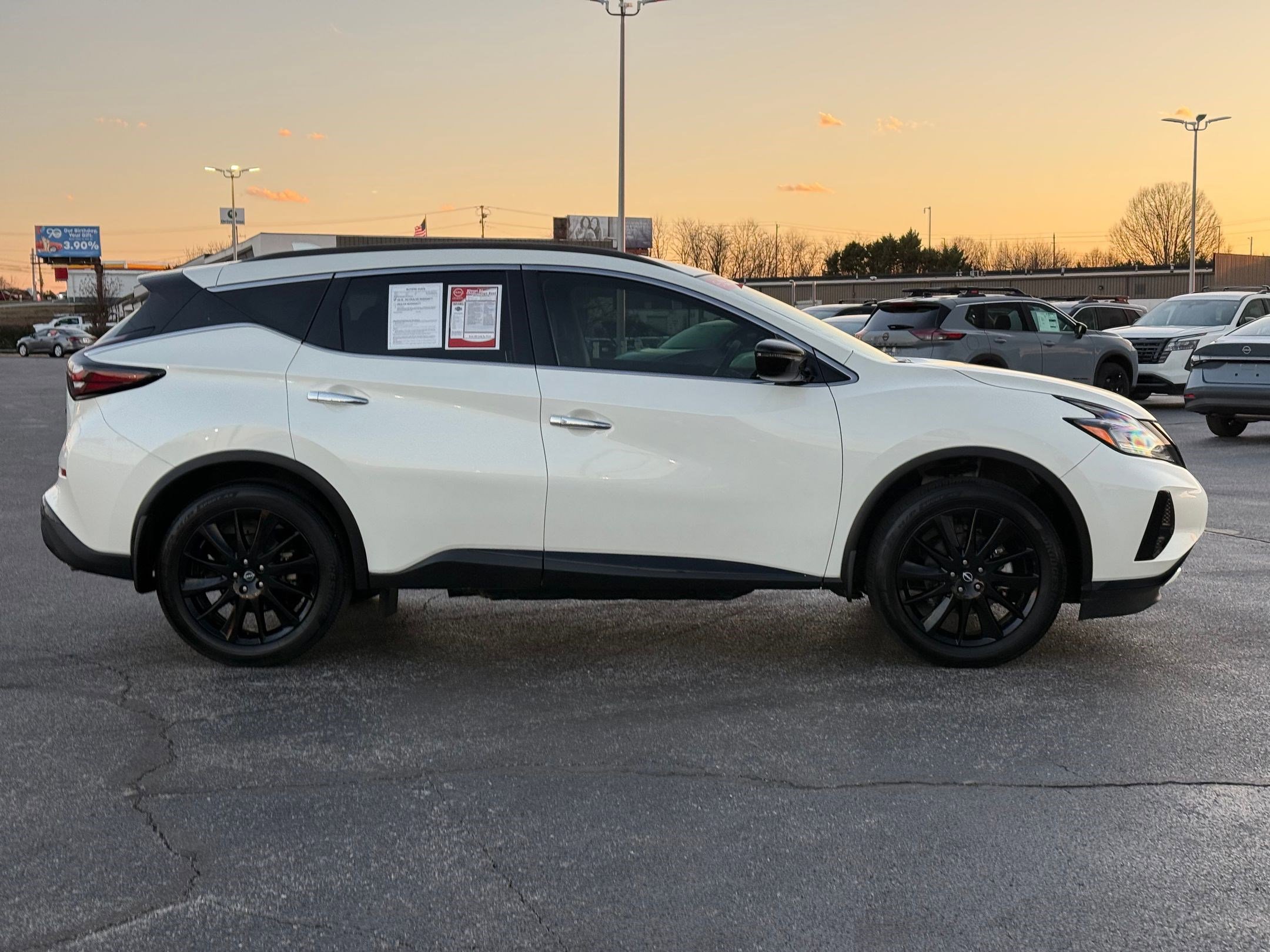 Certified 2024 Nissan Murano SV w/ SV Midnight Edition Package FWD image 7