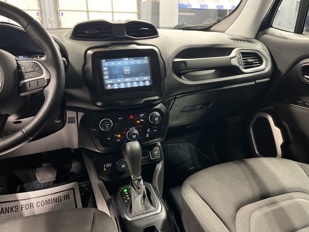 Used 2021 Jeep Renegade Latitude w/ Convenience Group AWD/4WD image 27