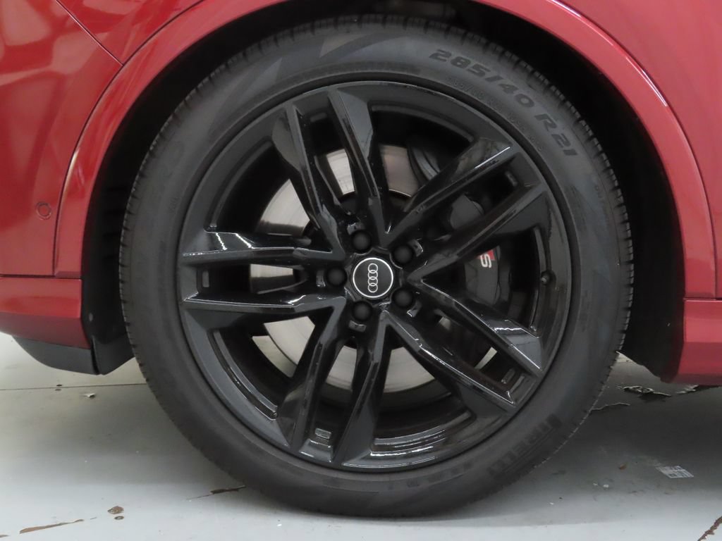 Used 2020 Audi SQ7 Premium Plus w/ SQ7 Black Optic Package AWD/4WD image 27