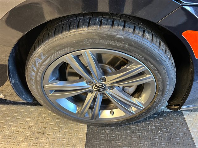 Certified 2022 Volkswagen Arteon SE image 9