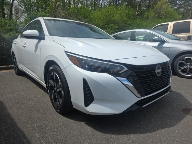 Used 2025 Nissan Sentra SV image 3