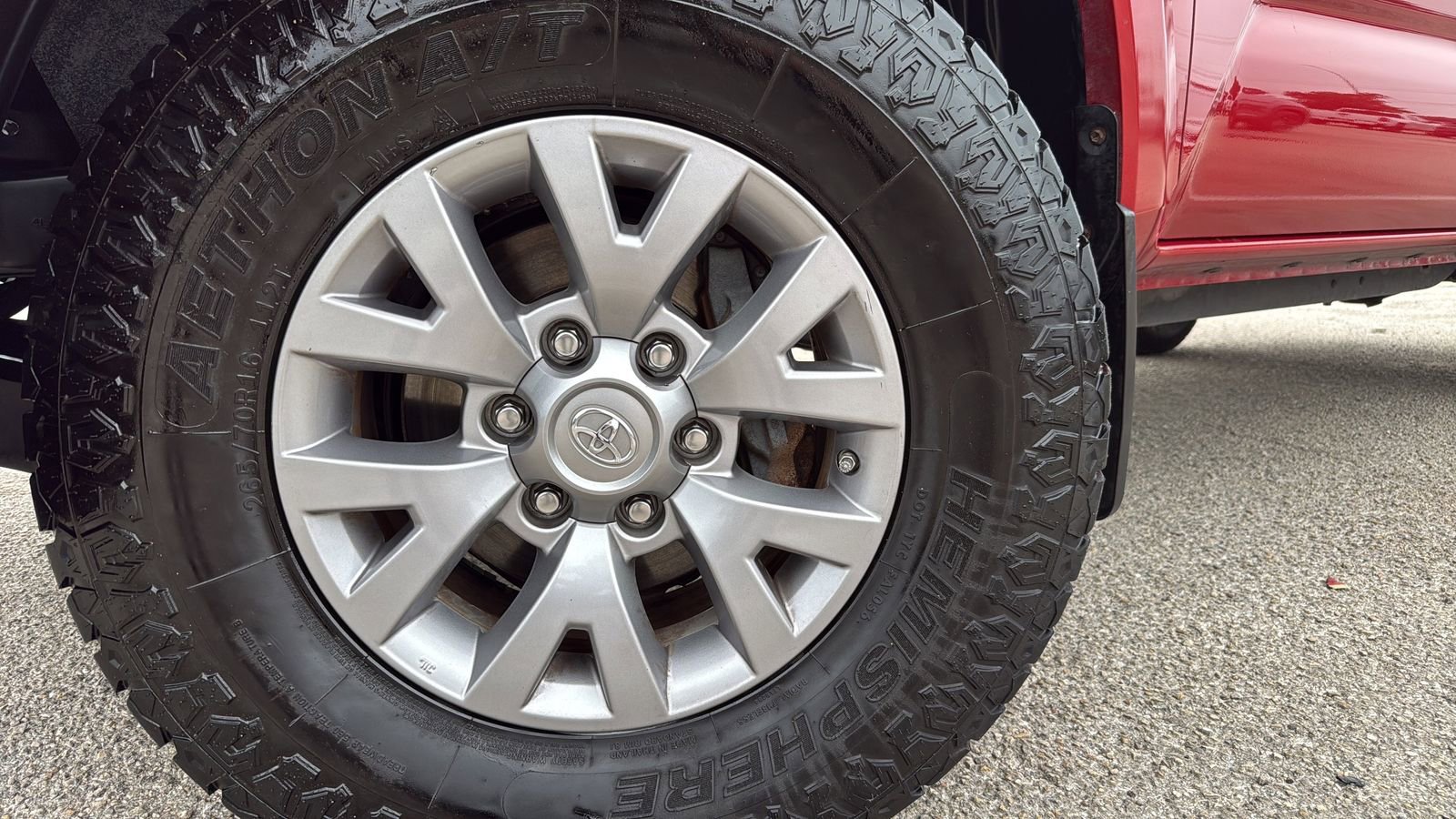 Used 2019 Toyota Tacoma SR5 AWD/4WD image 28