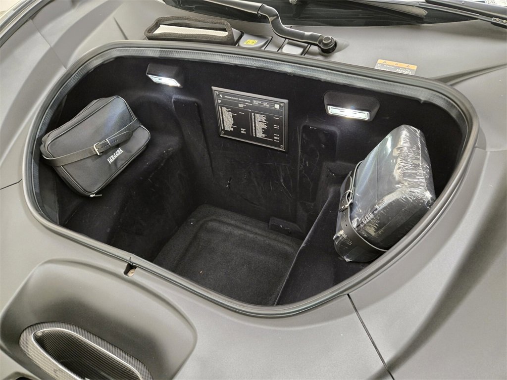 Used 2020 Ferrari F8 Tributo image 27