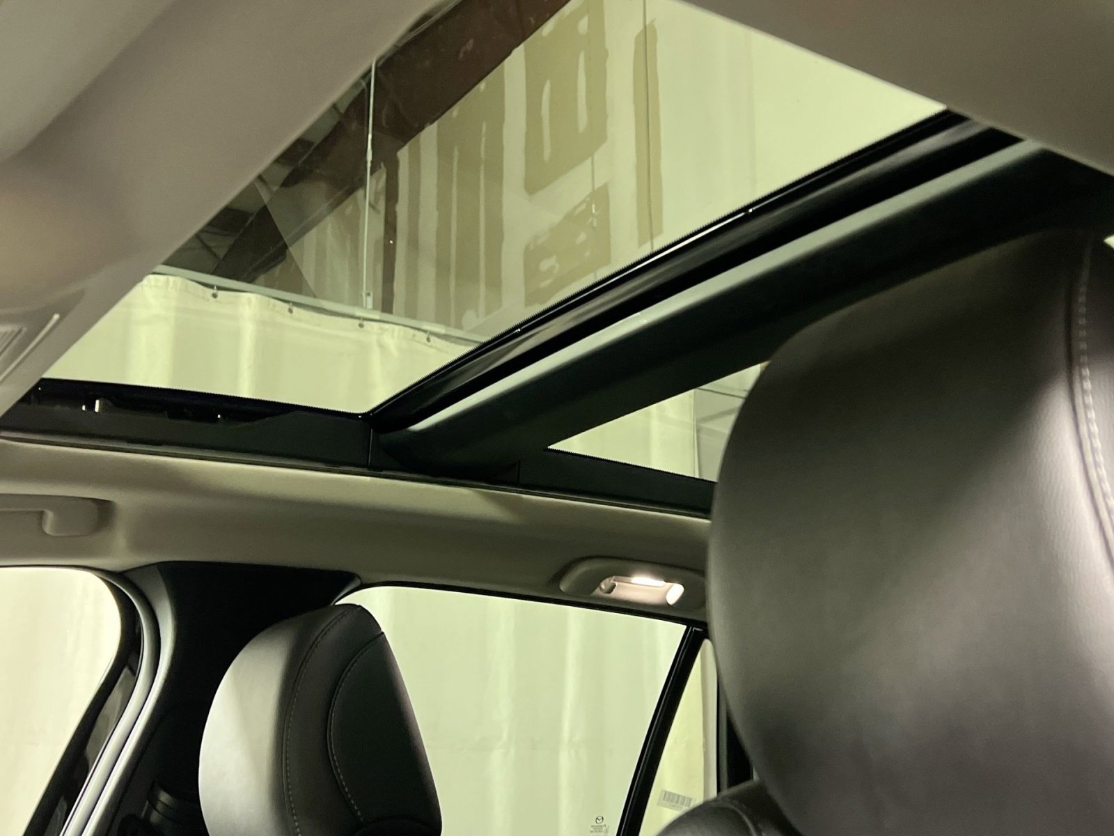 Used 2025 MAZDA CX-50 AWD 2.5 S w/ Premium Plus Pkg image 24