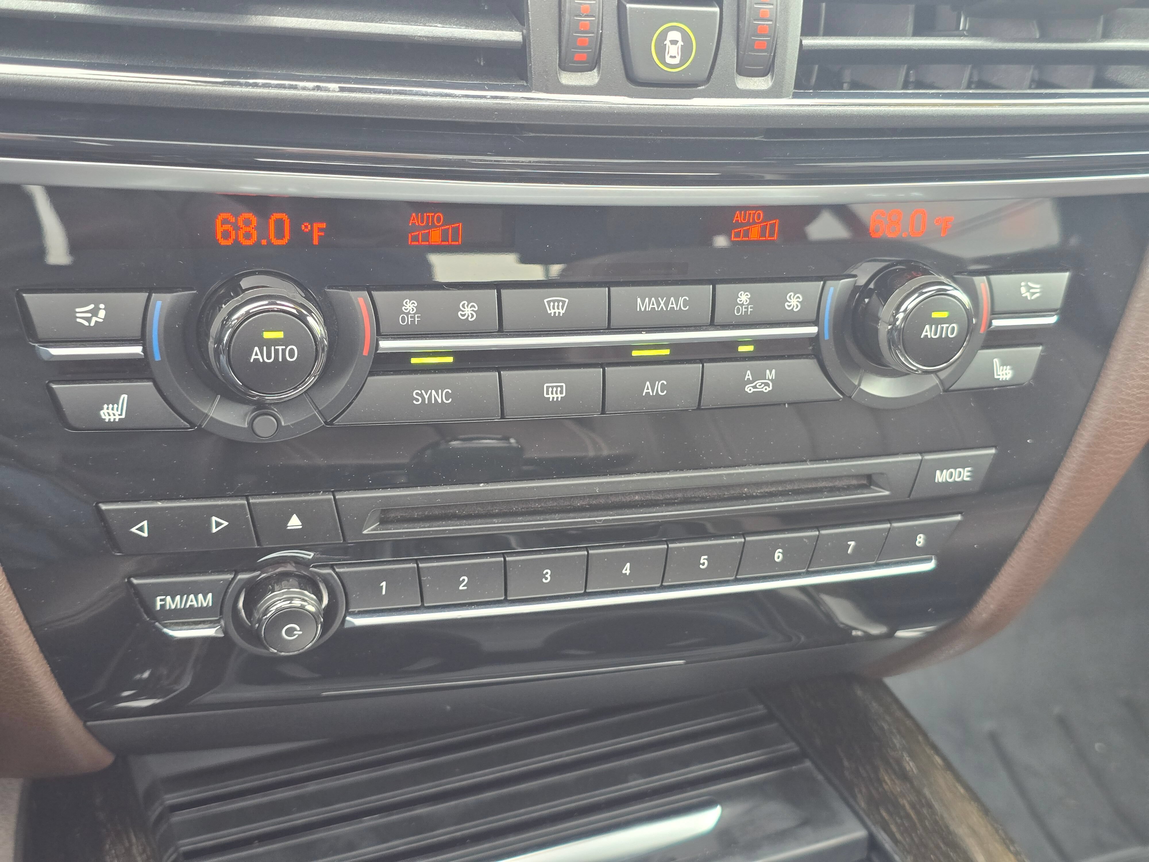 Used 2014 BMW X5 xDrive50i AWD/4WD image 30