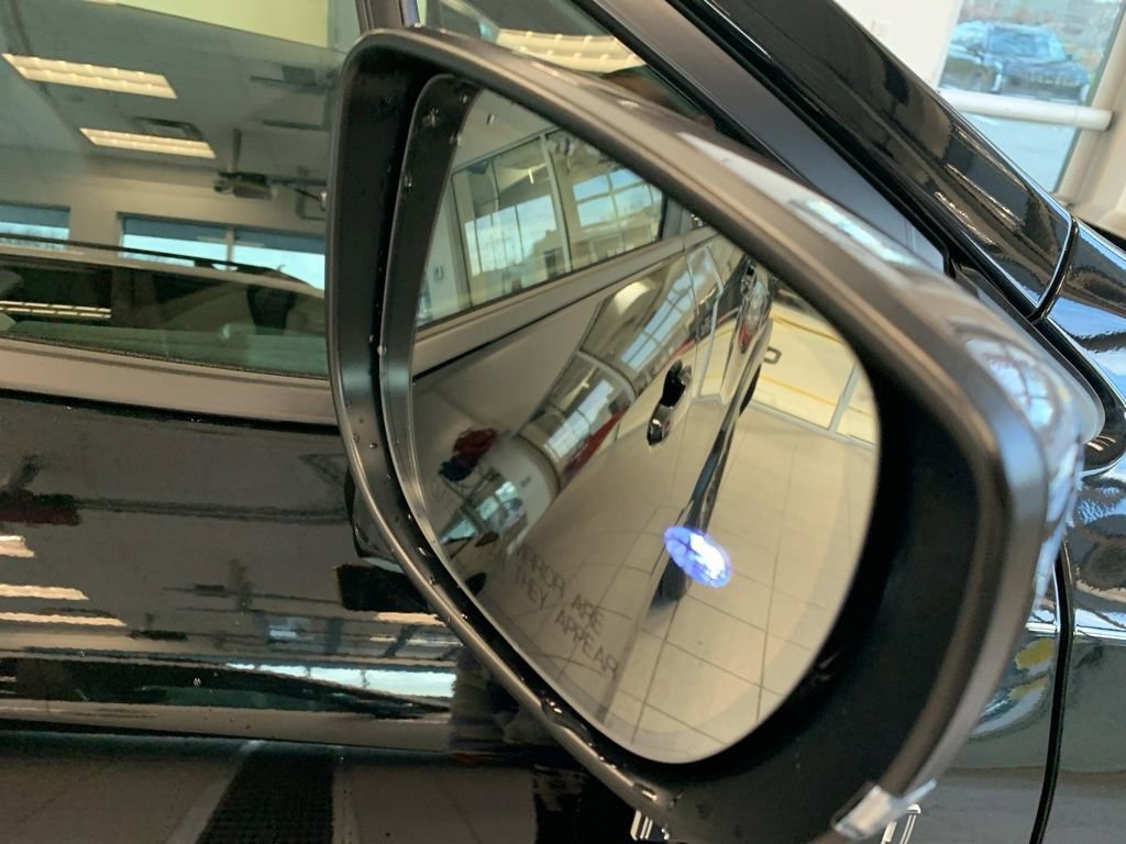 New 2026 Subaru Crosstrek 2.5i Limited w/ Crosstrek Mirror Package image 24