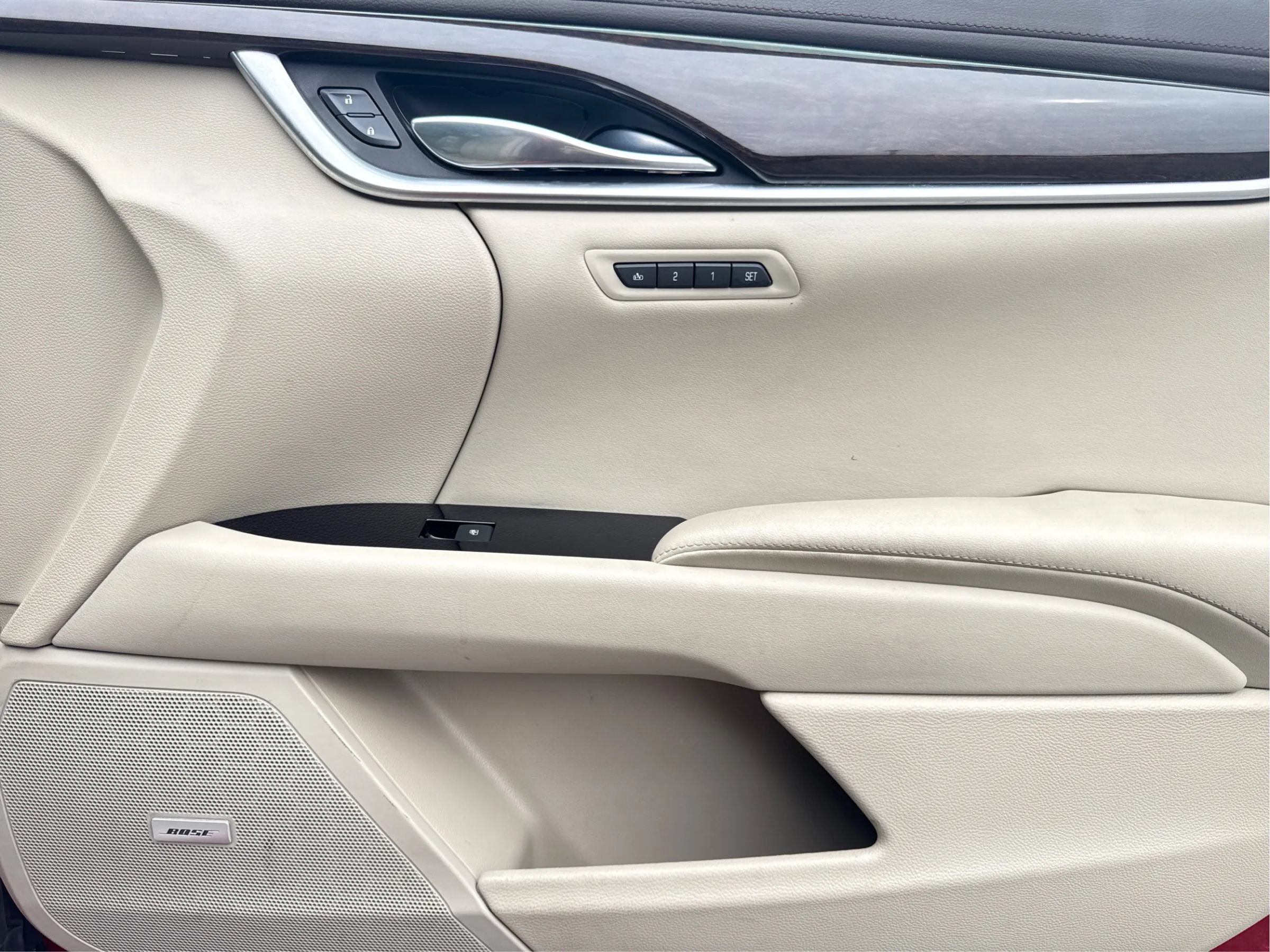 Used 2014 Cadillac XTS Luxury w/ Driver Awareness Package FWD image 39