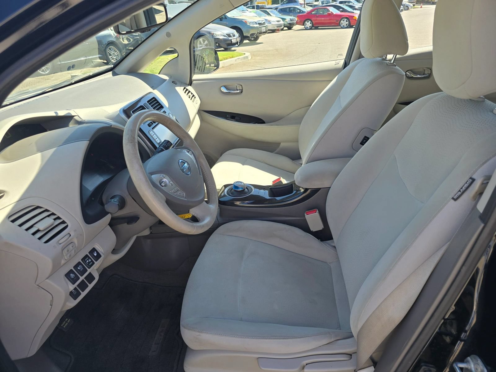 Used 2015 Nissan Leaf SV w/ LED & Quick Charge Package FWD image 9