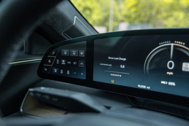 Used 2023 Lucid Air Touring AWD/4WD image 33