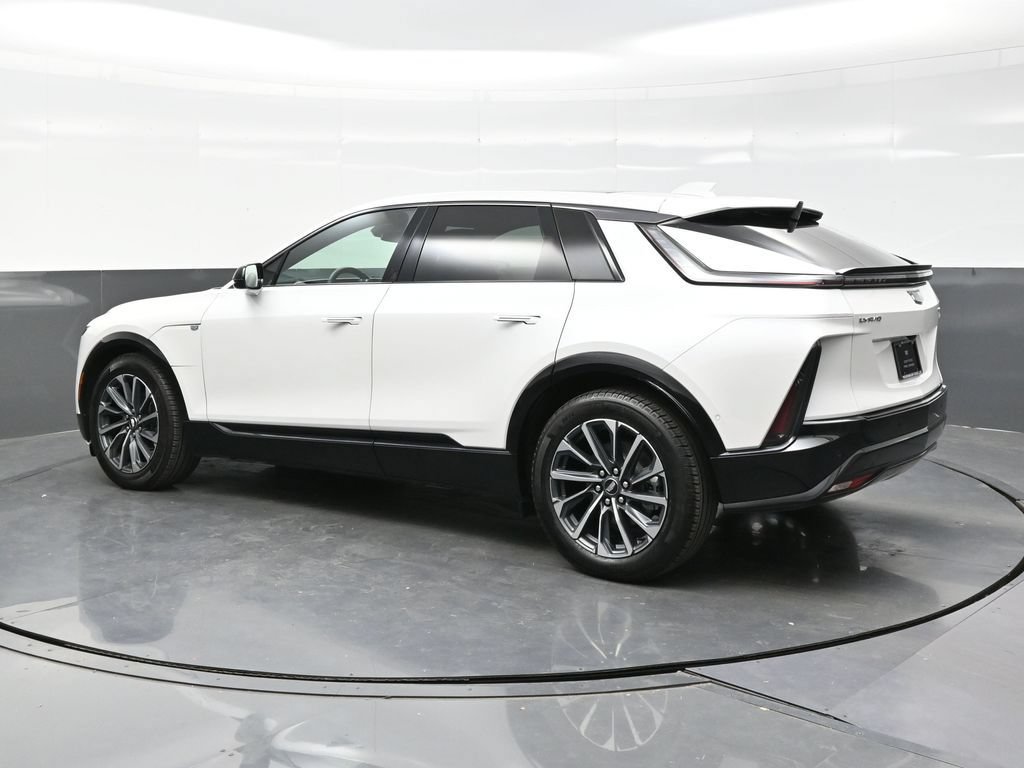 Certified 2024 Cadillac Lyriq Sport AWD/4WD image 4