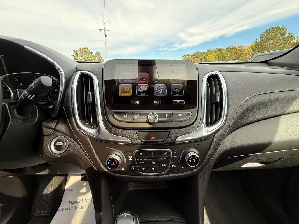 Certified 2018 Chevrolet Equinox LT w/ Sun & Infotainment Package image 22