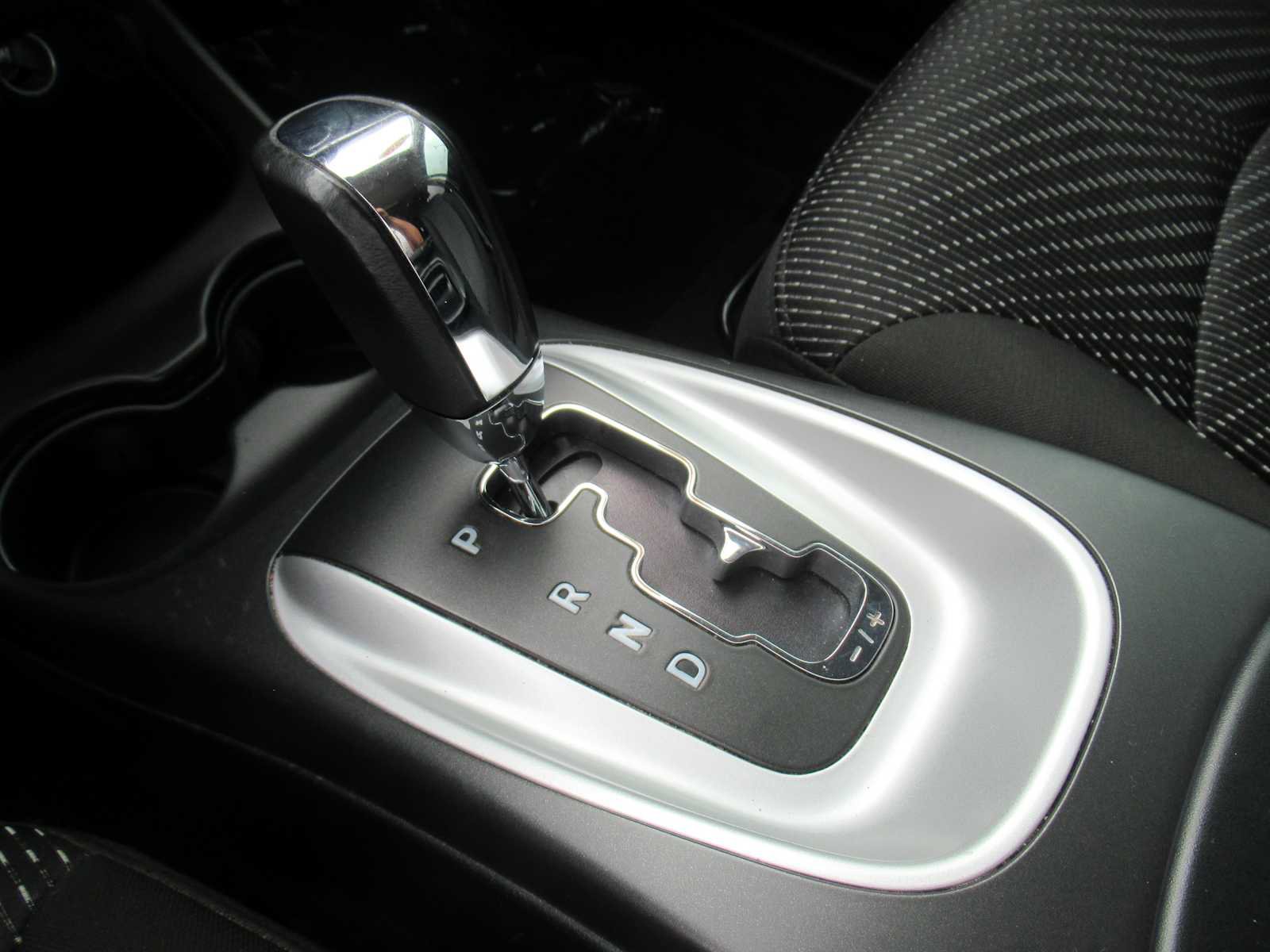 Used 2020 Dodge Journey SE w/ SE Popular Equipment Group image 28