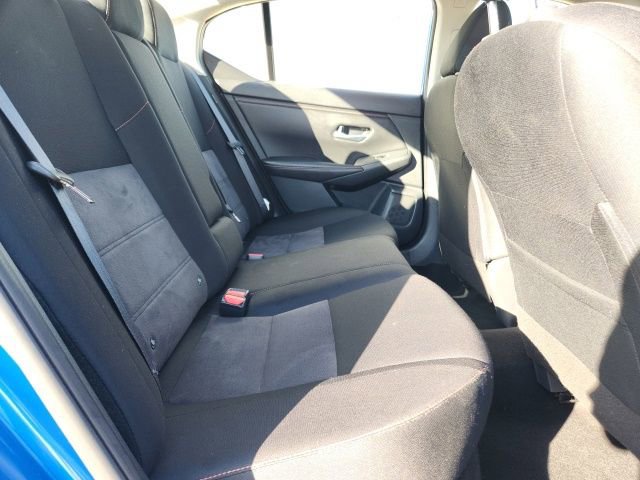 Used 2025 Nissan Sentra SR FWD image 9