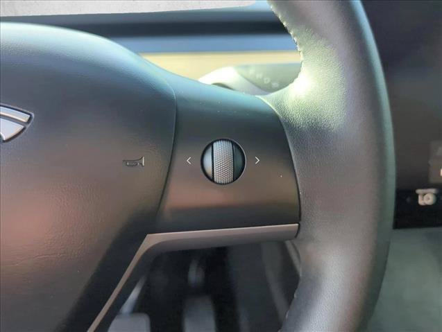 Used 2023 Tesla Model Y Long Range AWD/4WD image 16