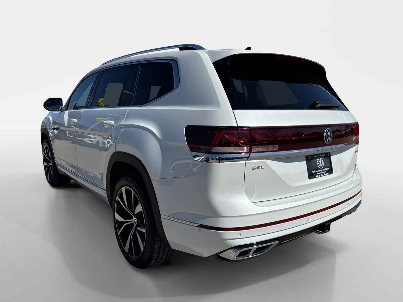 Used 2025 Volkswagen Atlas SEL Premium R-Line AWD/4WD image 4