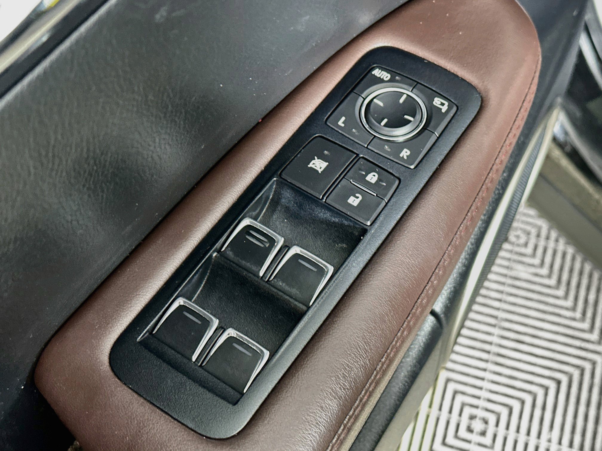 Used 2016 Lexus RX 350 AWD w/ Premium Package image 18