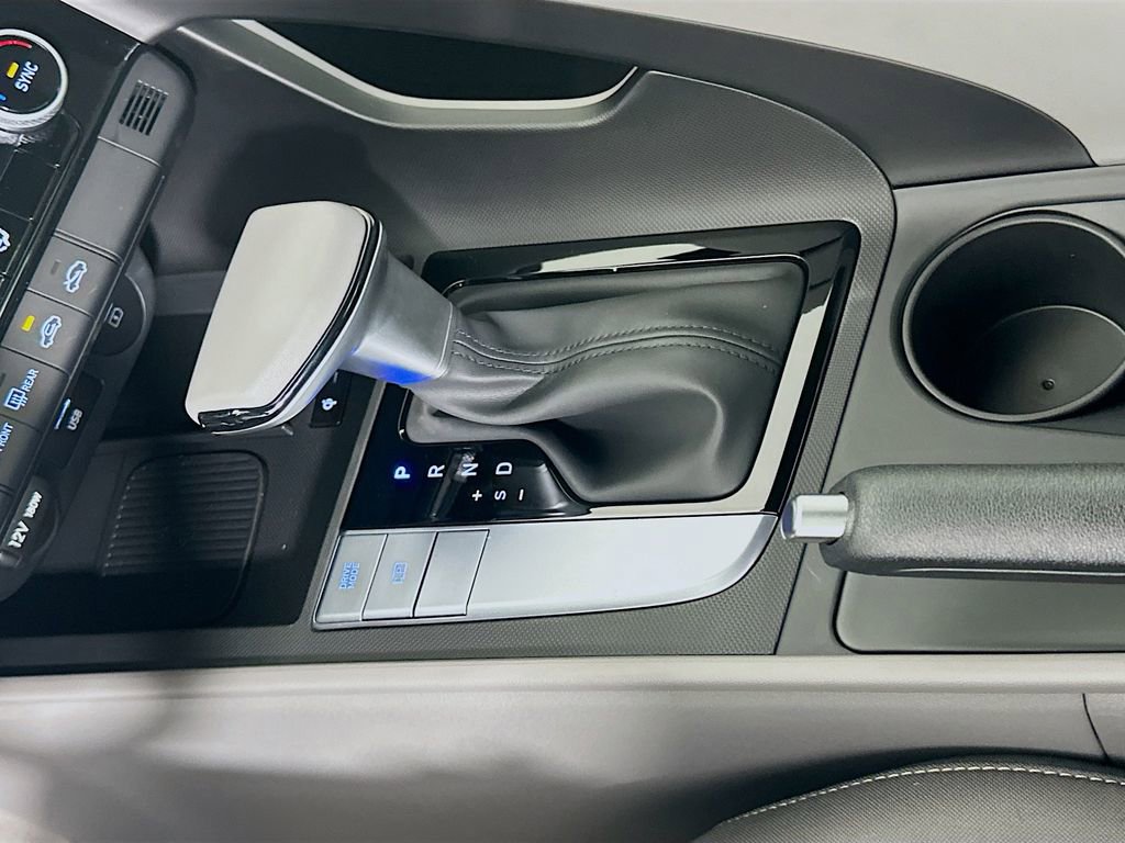 New 2026 Hyundai Elantra Sport image 14