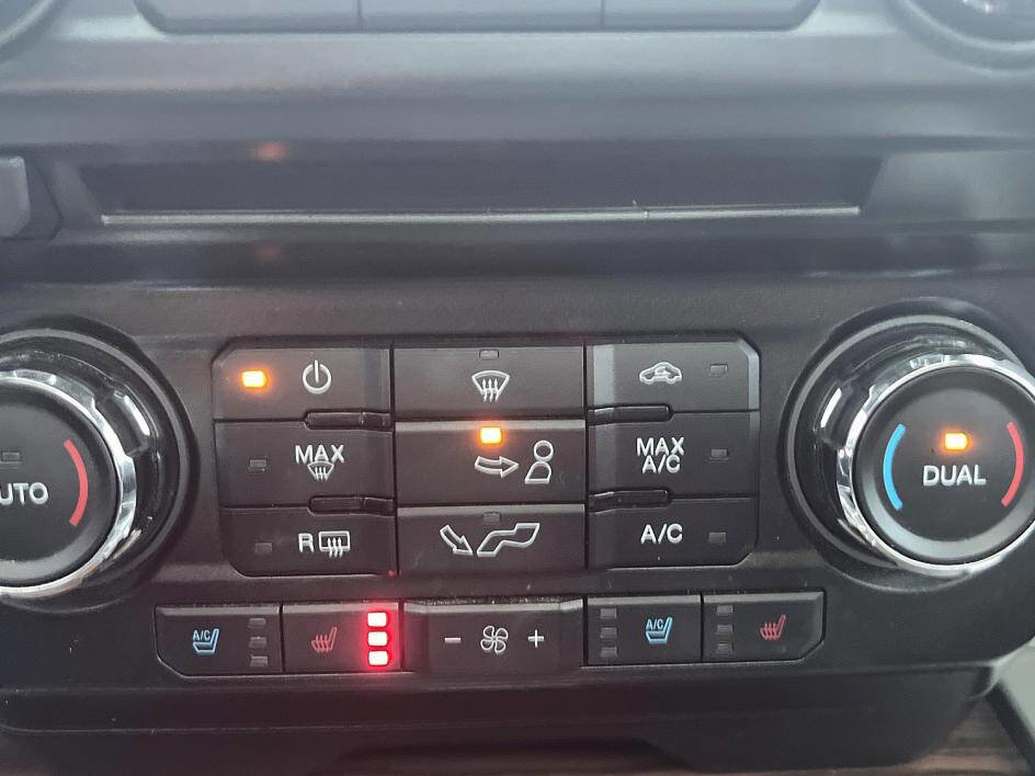 Used 2017 Ford F150 Lariat image 25