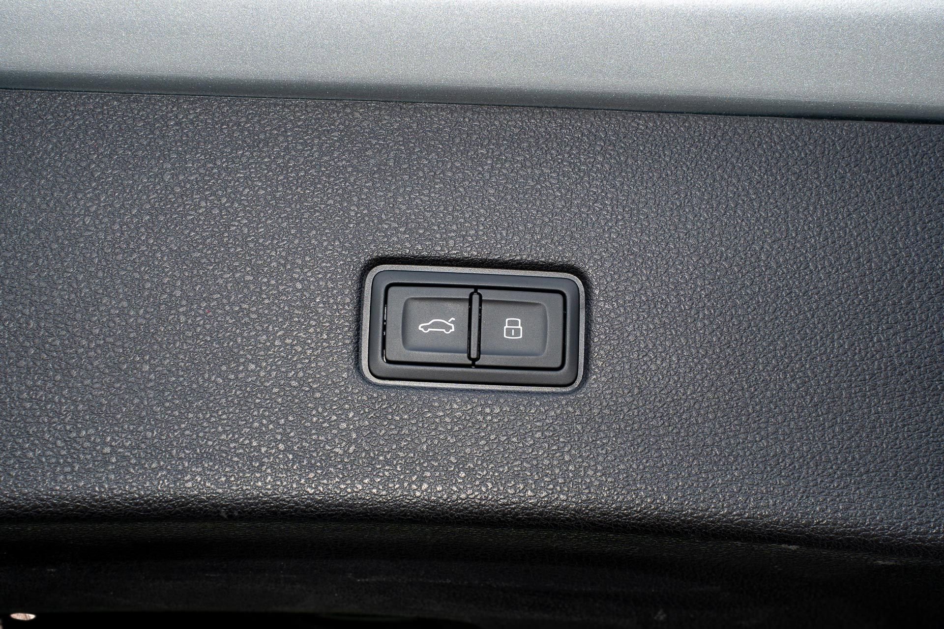 Used 2023 Audi Q8 Premium Plus w/ Premium Plus Package image 14