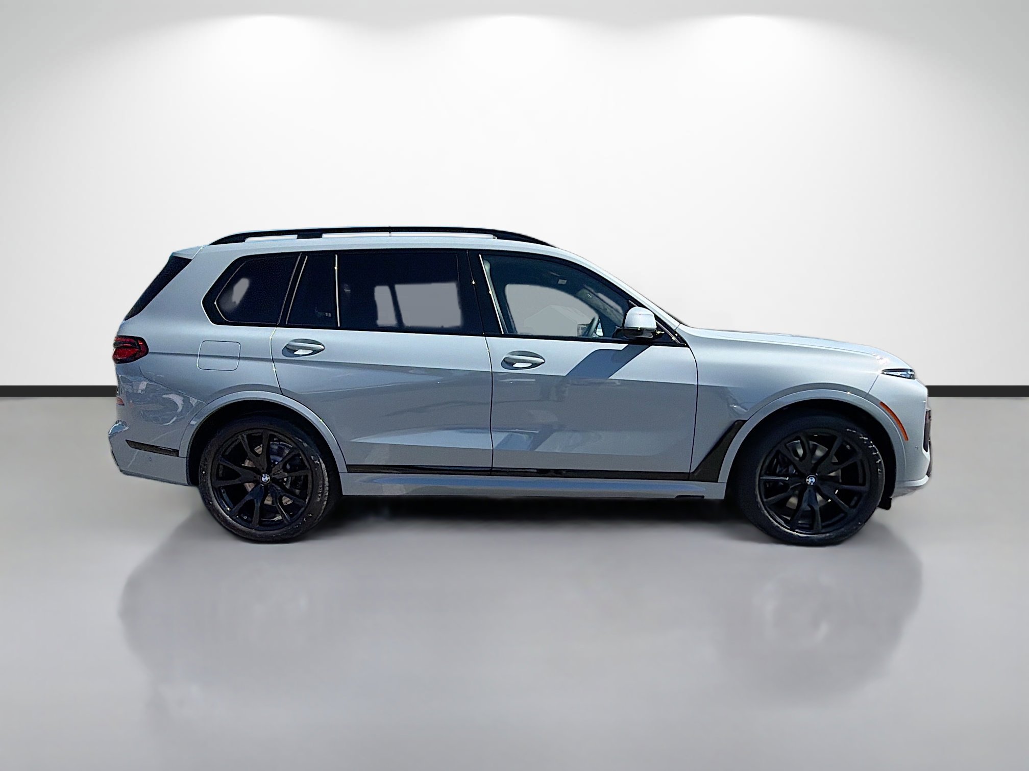 New 2026 BMW X7 xDrive40i w/ M Sport Package image 2