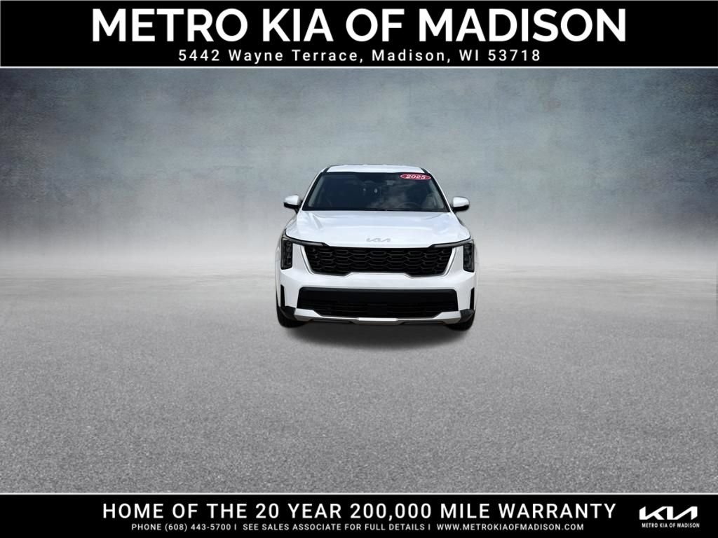 Used 2025 Kia Sorento LX FWD image 9