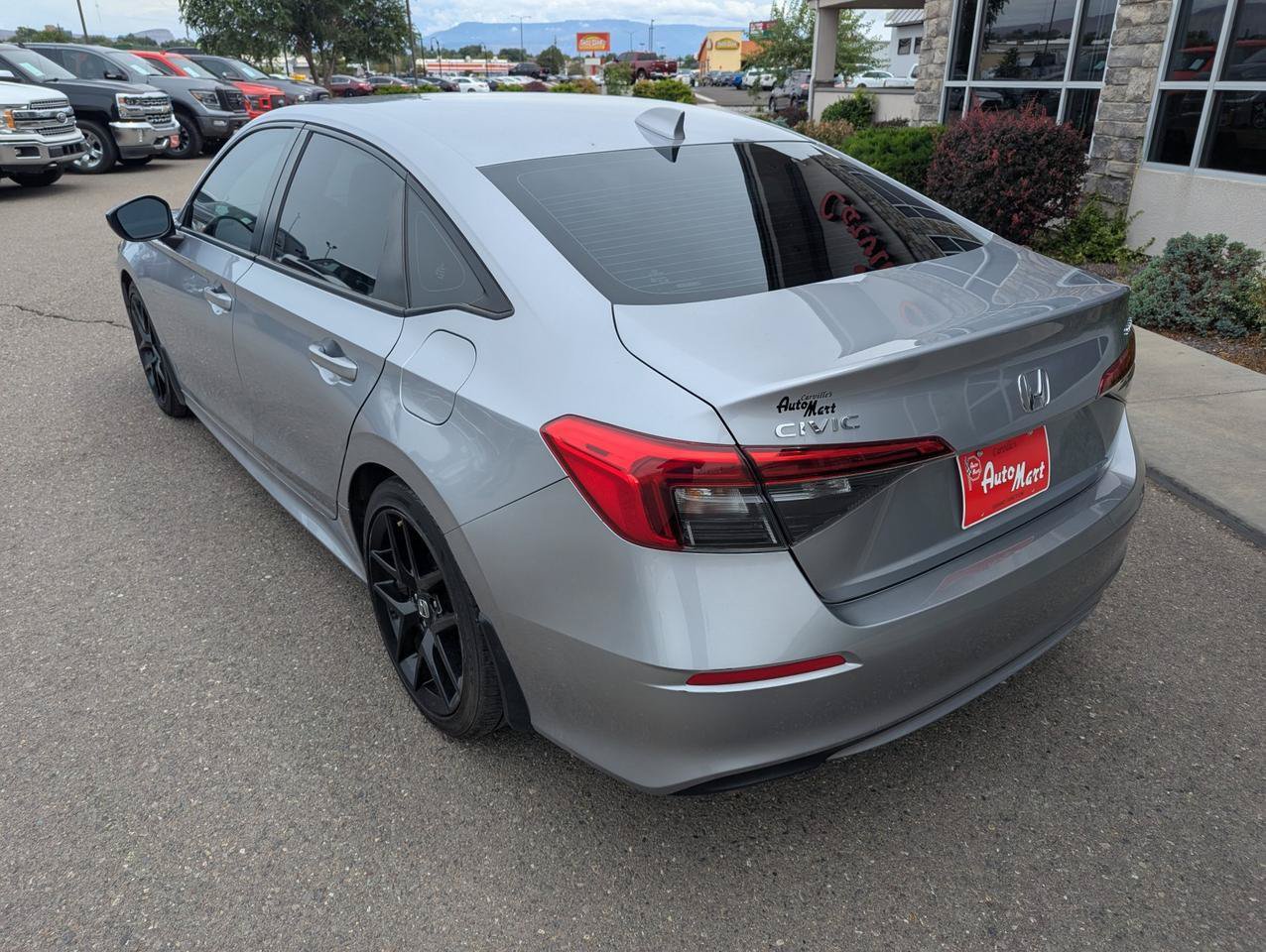 Used 2022 Honda Civic Sport image 3