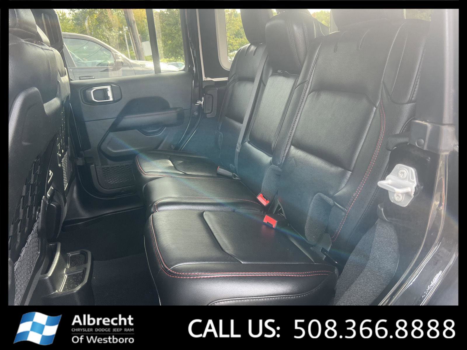 Used 2022 Jeep Wrangler Unlimited Rubicon w/ Cold Weather Group image 14