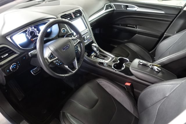 Used 2016 Ford Fusion Titanium FWD image 10