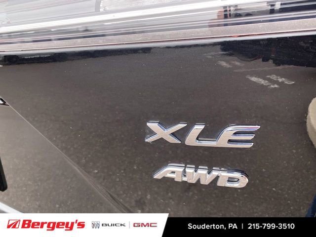 Used 2023 Toyota Corolla Cross XLE w/ Convenience Package image 35