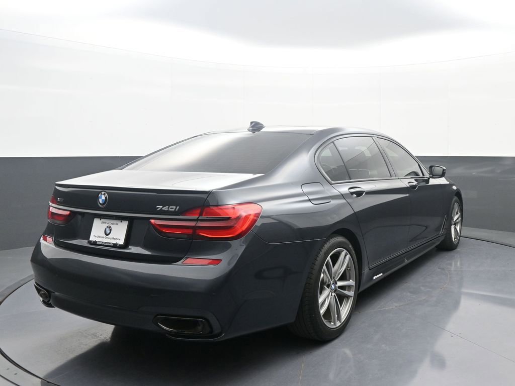 Used 2019 BMW 740i xDrive w/ Executive Package AWD/4WD image 7