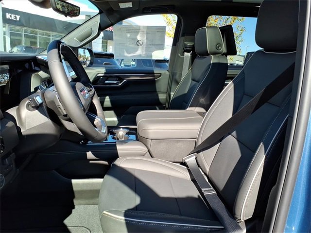 New 2026 GMC Yukon Elevation image 8